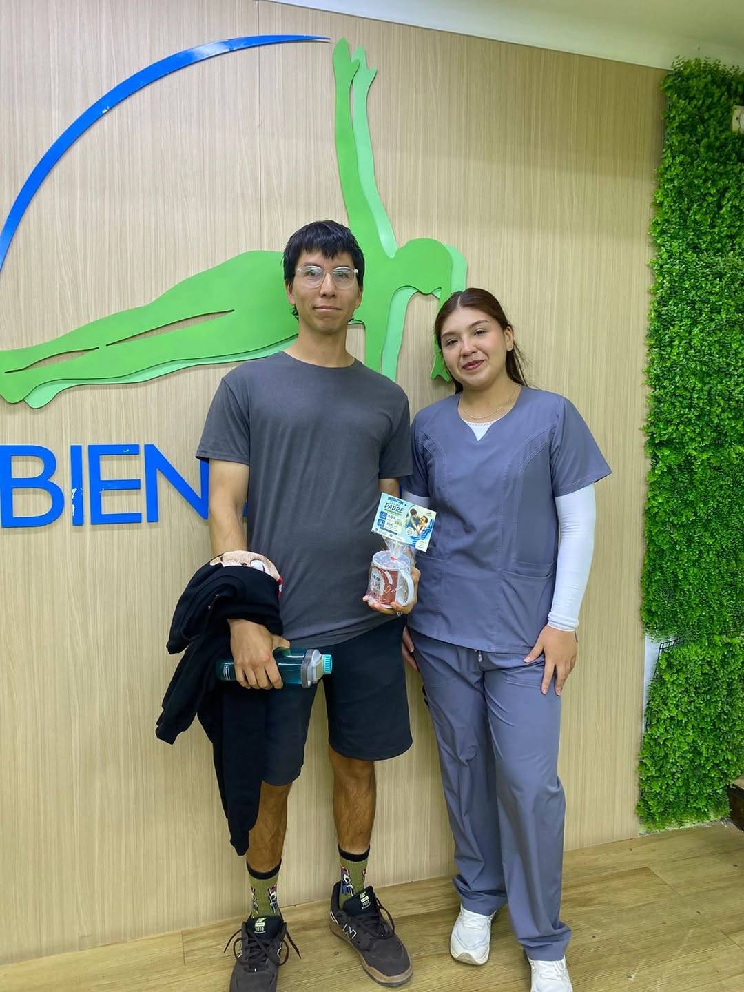 El equipo de Fisioterapia Bienestar en la consulta